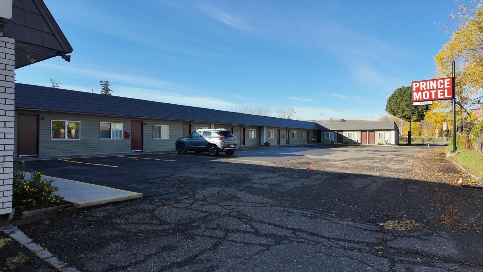 Prince Motel Prince George Extérieur photo